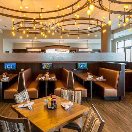 Holiday Inn Lexington - Hamburg By Ihg Bagian luar foto