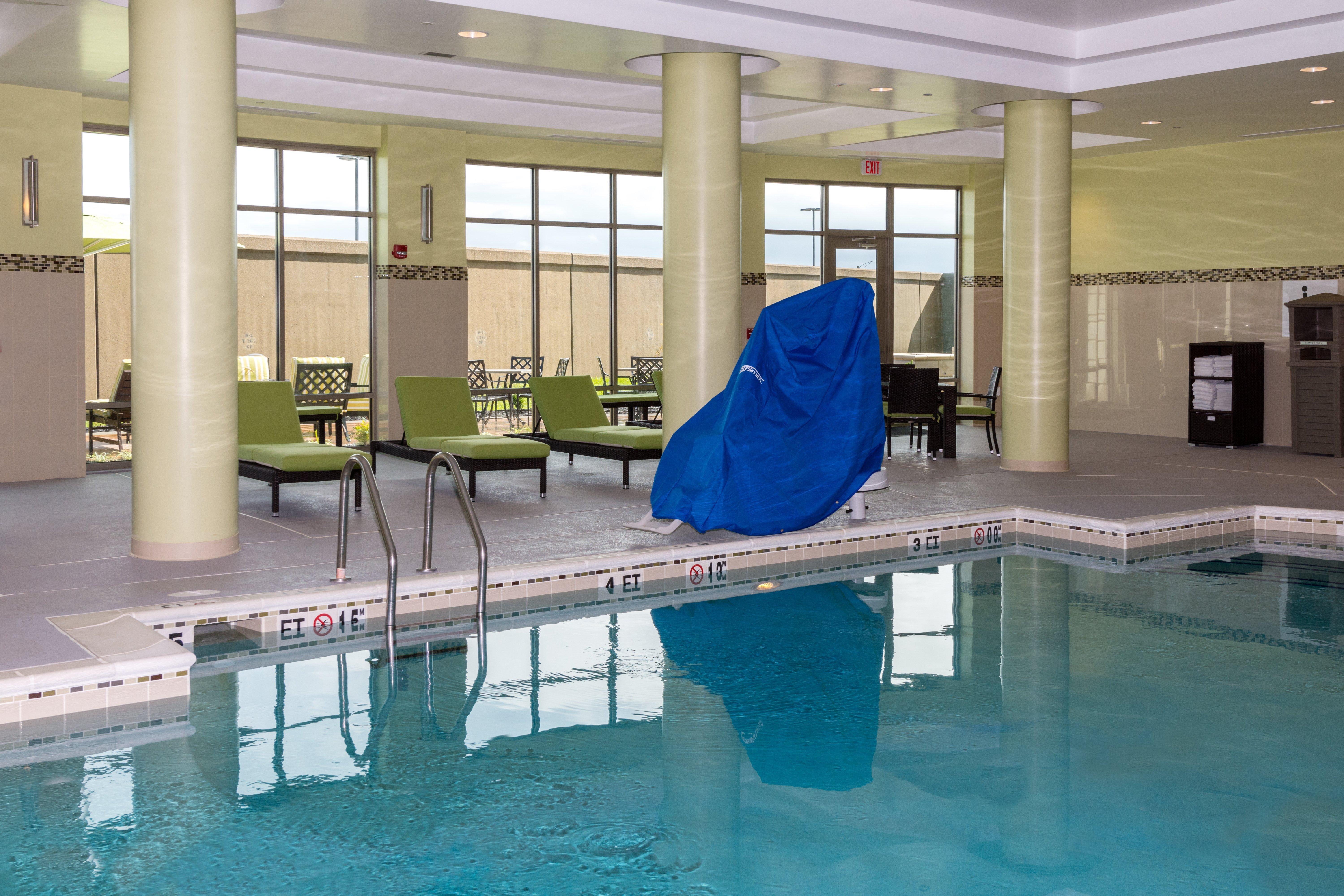 Holiday Inn Lexington - Hamburg By Ihg Bagian luar foto